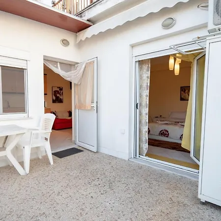 Attica Train Station 1 Bedroom 4 Pers Athens