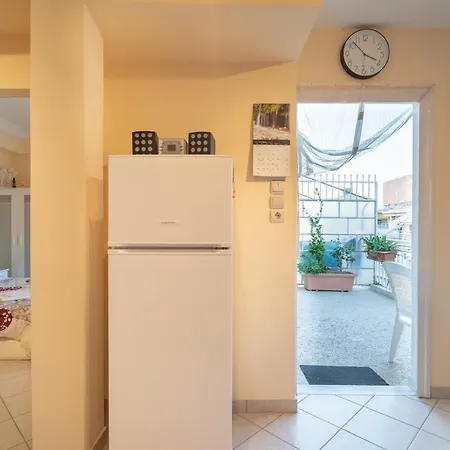Attica Train Station 1 Bedroom 4 Pers Athens